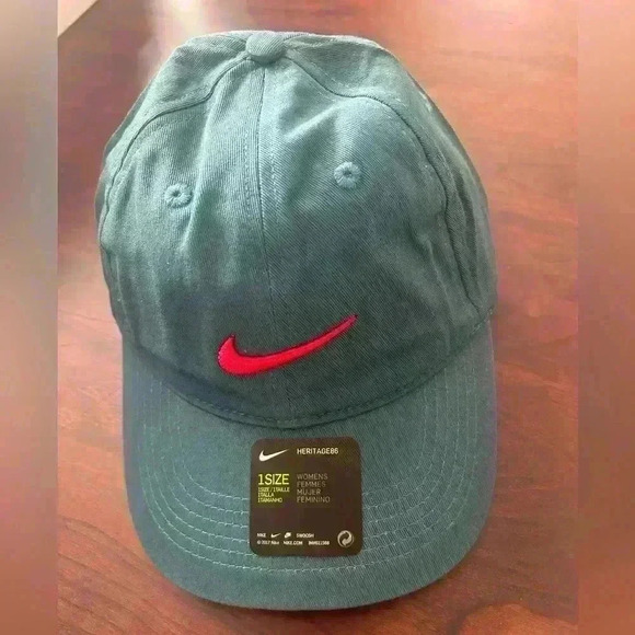 Nike Women’s Heritage 86 Adjustable Hat, Blue - Picture 1 of 2